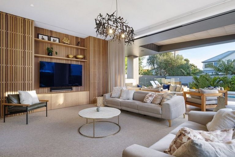 Photo of property in 98 Muricata Avenue, Mount Maunganui, 3116