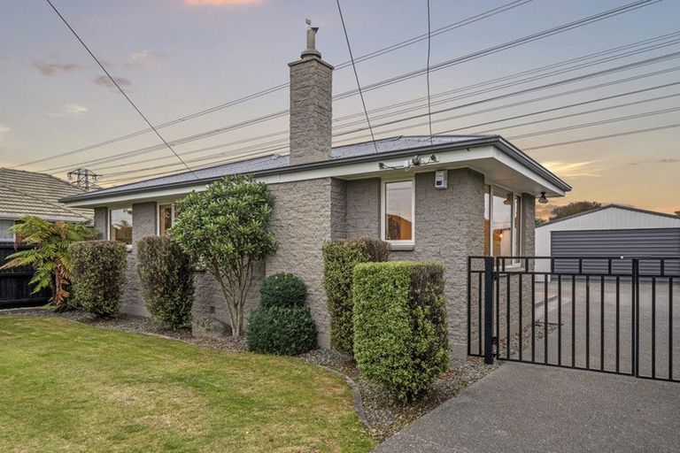 Photo of property in 18 Glencoe Street, Burnside, Christchurch, 8053
