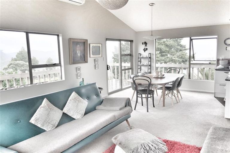 Photo of property in 168a Scenic Drive, Titirangi, Auckland, 0604
