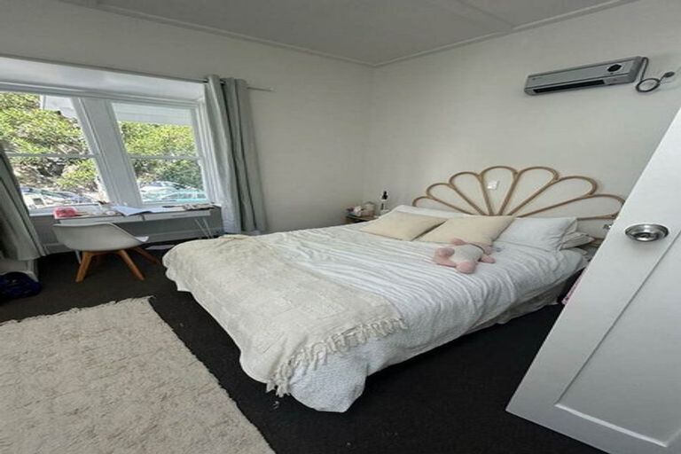 Photo of property in 13 Adams Terrace, Aro Valley, Wellington, 6021