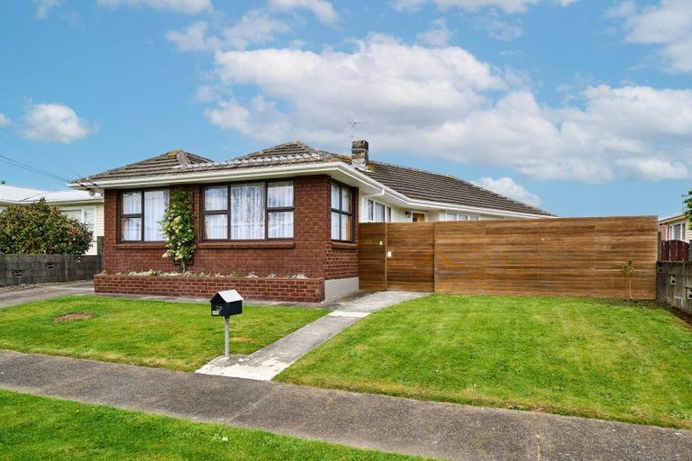 Photo of property in 29 Rosebank Avenue, Avalon, Lower Hutt, 5011