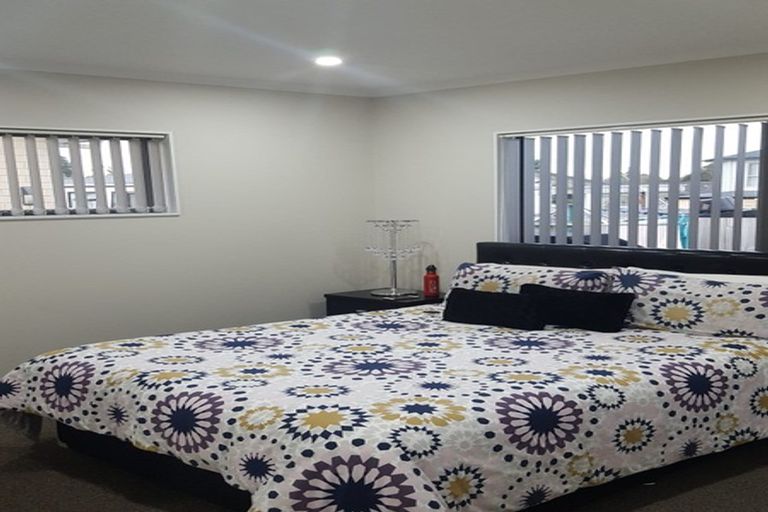 Photo of property in 143a Henderson Valley Road, Henderson, Auckland, 0612