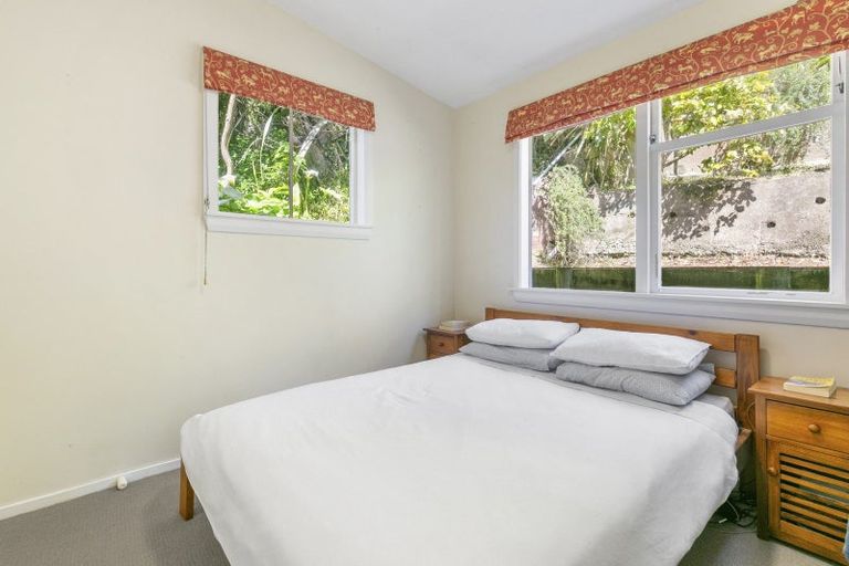 Photo of property in 9a Randwick Road, Northland, Wellington, 6012