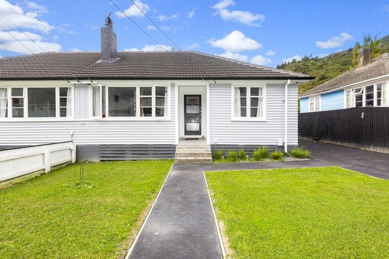 Photo of property in 68 Judd Crescent, Naenae, Lower Hutt, 5011