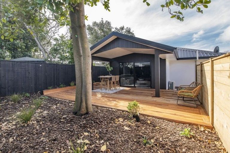 Photo of property in 108a Weraroa Road, Levin, 5510