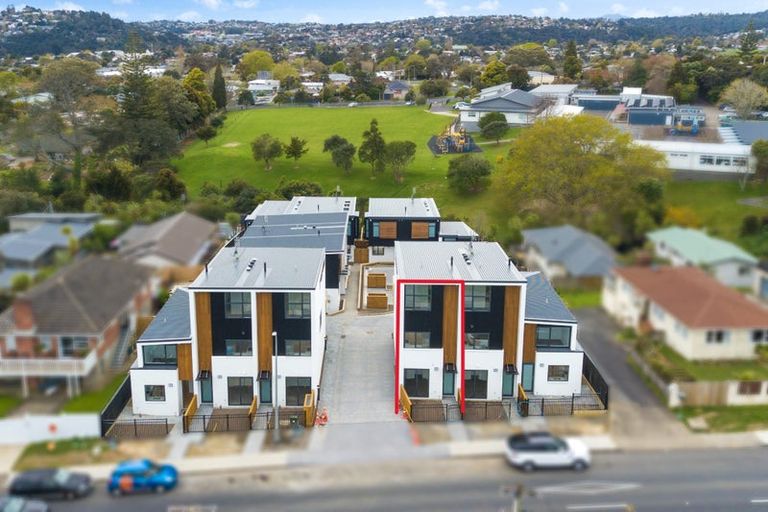 Photo of property in 5 Mokopiko Court, Beach Haven, Auckland, 0626