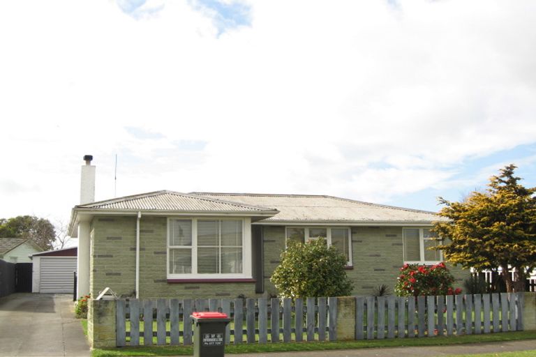 Photo of property in 77 Lipscombe Crescent, Havelock North, 4130
