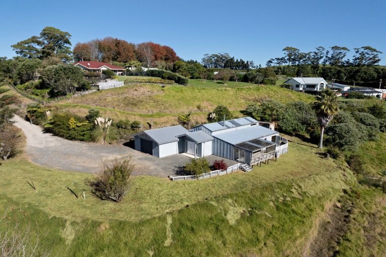 Photo of property in 383r Kaitemako Road, Welcome Bay, Tauranga, 3175