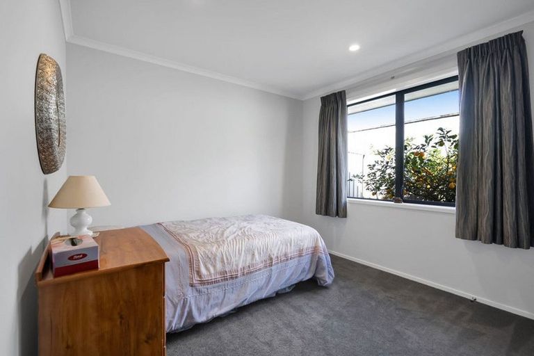 Photo of property in 9 Huetu Place, Bell Block, New Plymouth, 4312
