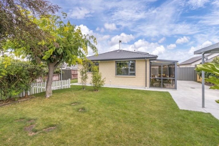 Photo of property in 14 Lamorna Road, Parklands, Christchurch, 8083