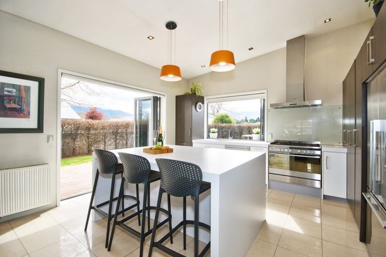 Photo of property in 9 Haddow's Place, Lake Hayes, Queenstown, 9304