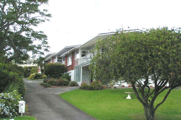 Photo of property in 2/28 Norman Road, Hauraki, Auckland, 0622