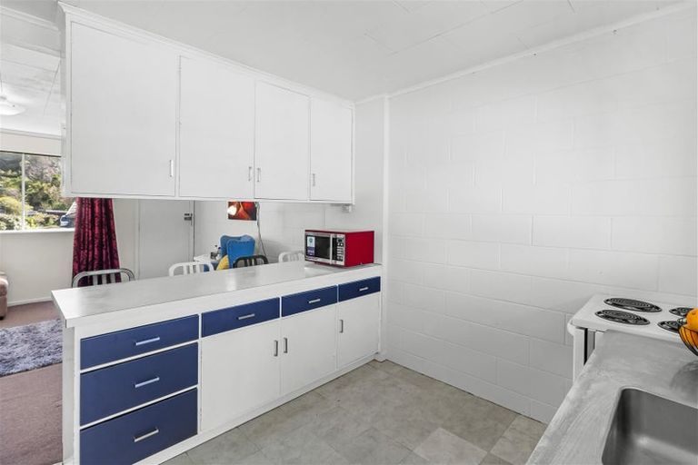 Photo of property in 6/246 Main Road, Tawa, Wellington, 5028