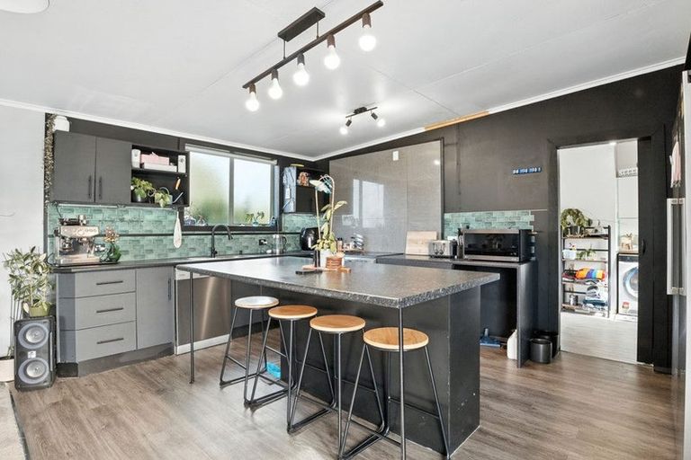 Photo of property in 49a King Edward Street, Eltham, 4322