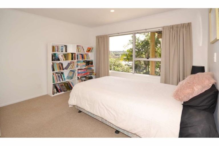 Photo of property in 22 Riverview Road, Kerikeri, 0230