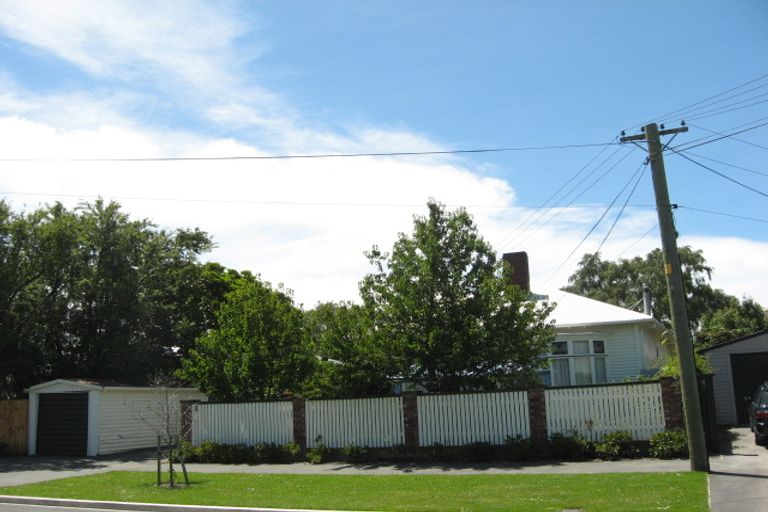 Photo of property in 4 Cleveland Street, Edgeware, Christchurch, 8013