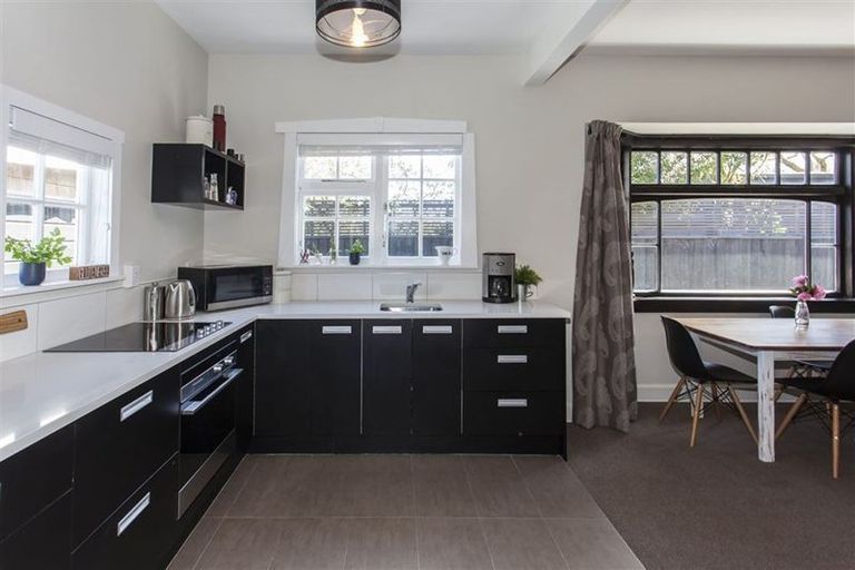 Photo of property in 8 Eversleigh Street, St Albans, Christchurch, 8014