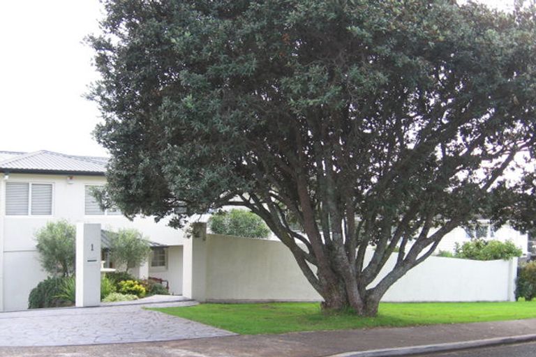 Photo of property in 1/93 Kowhai Road, Mairangi Bay, Auckland, 0630
