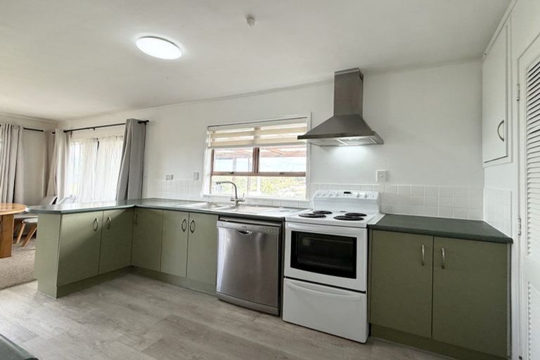 Photo of property in 204 Don Buck Road, Massey, Auckland, 0614