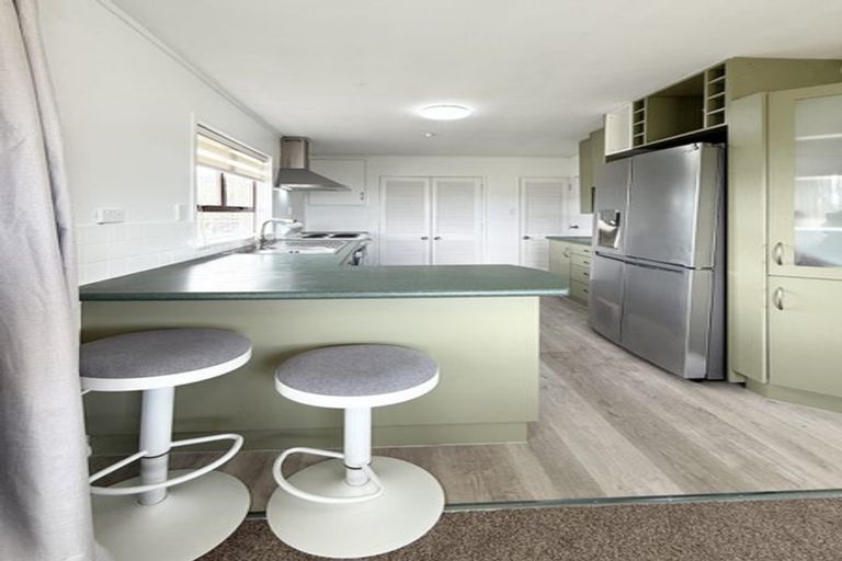 Photo of property in 204 Don Buck Road, Massey, Auckland, 0614