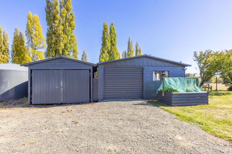 Photo of property in 472 Maharakeke Road, Waipukurau, 4281