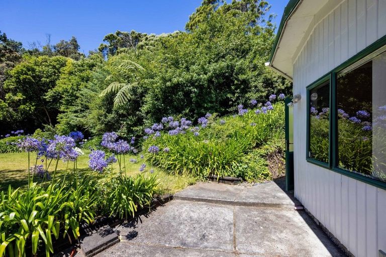 Photo of property in 15 Awanui Street, Merrilands, New Plymouth, 4312