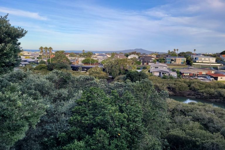 Photo of property in 2/11a Prospect Terrace, Milford, Auckland, 0620