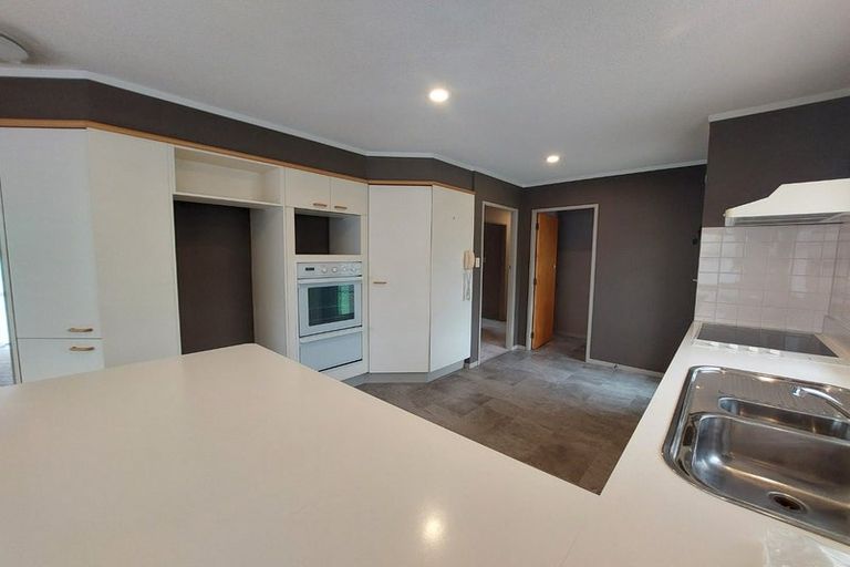 Photo of property in 22 Splitt Avenue, Glenview, Hamilton, 3206