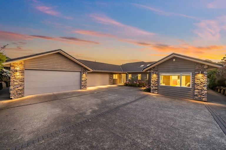 Photo of property in 19 Flotilla Place, Whitby, Porirua, 5024