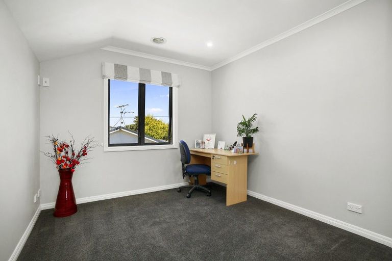 Photo of property in 27b Vincent Street, Waterloo, Lower Hutt, 5011