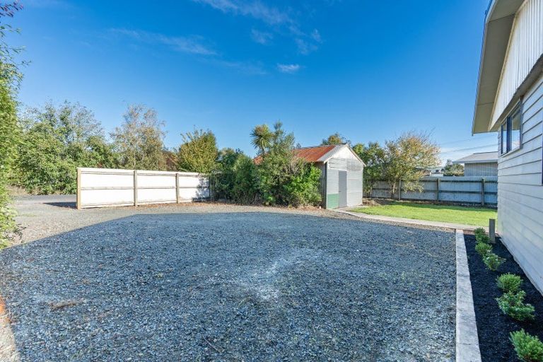 Photo of property in 5 Castle Street, Waihola, Milton, 9073