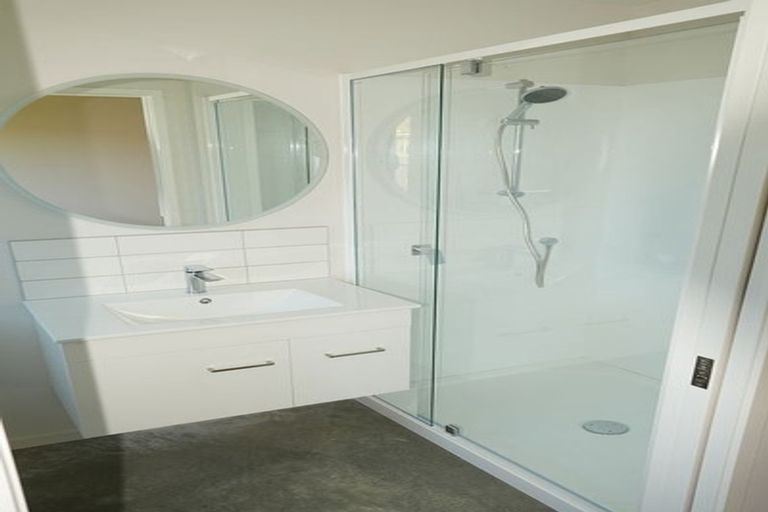 Photo of property in 5 Wheeler Place, Upper Vogeltown, New Plymouth, 4310