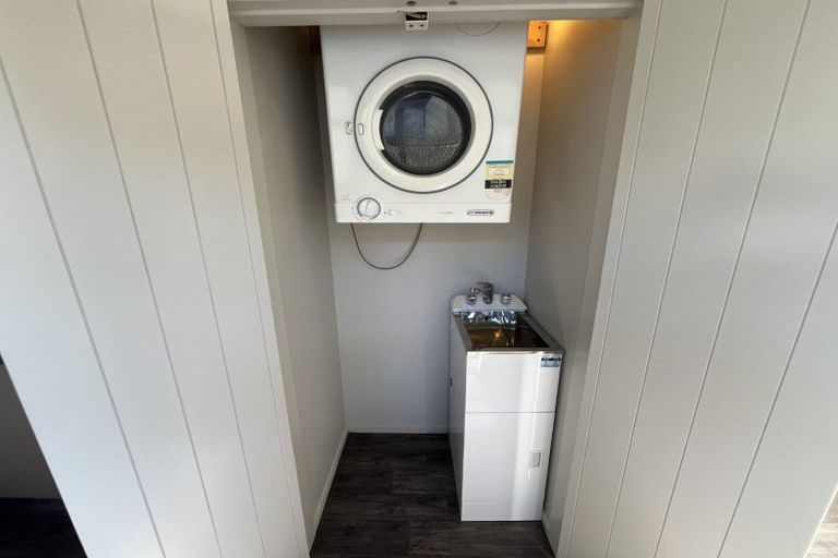 Photo of property in 11 Bristol Crescent, Roslyn, Palmerston North, 4414