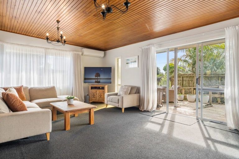Photo of property in 218 Dickson Road, Papamoa Beach, Papamoa, 3118