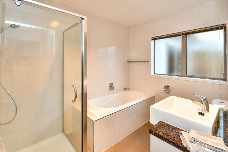 Photo of property in 36 Leburn Crescent, Flat Bush, Auckland, 2016
