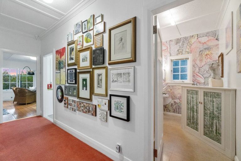 Photo of property in 319 Huia Road, Titirangi, Auckland, 0604