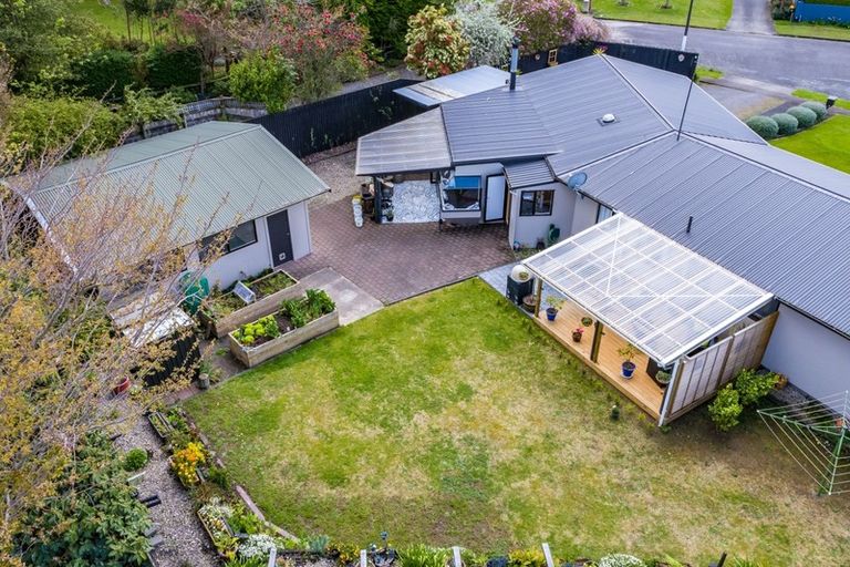 Photo of property in 19 Maclaurin Street, Dannevirke, 4930
