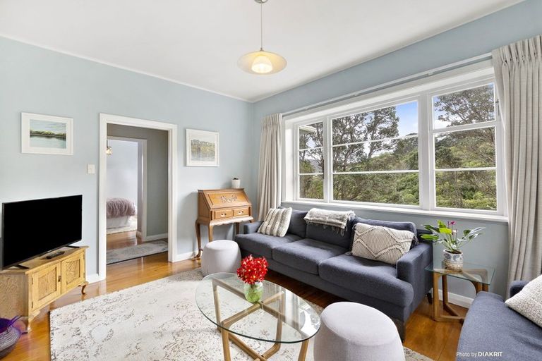 Photo of property in 9 Kaihuia Terrace, Northland, Wellington, 6012