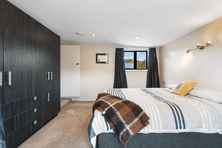 Photo of property in 2 Gavan Street, Cromwell, 9310