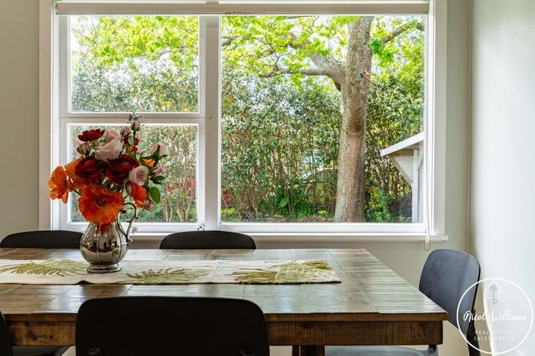 Photo of property in 9 Regent Street, Whakapirau, Maungaturoto, 0583