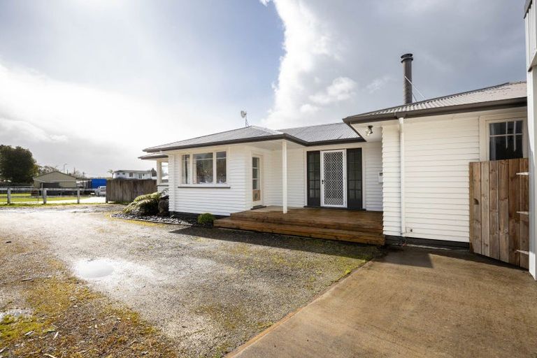 Photo of property in 1057 Junction Road, Egmont Village, New Plymouth, 4372