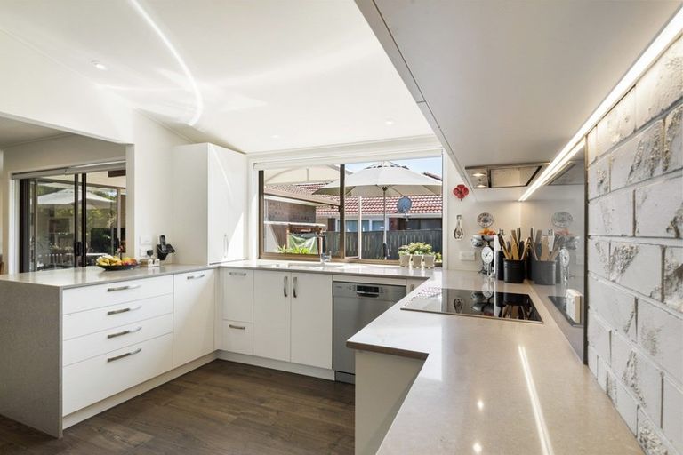 Photo of property in 176 Prince Regent Drive, Farm Cove, Auckland, 2012