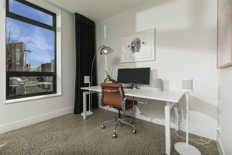 Photo of property in 204 Hobsonville Point Road, Hobsonville, Auckland, 0616