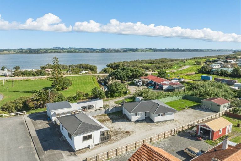 Photo of property in 16 Ruawai Wharf Road, Ruawai, 0530