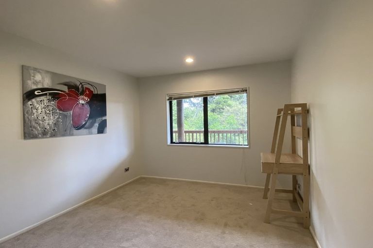 Photo of property in 68 Laurel Oak Drive, Schnapper Rock, Auckland, 0632