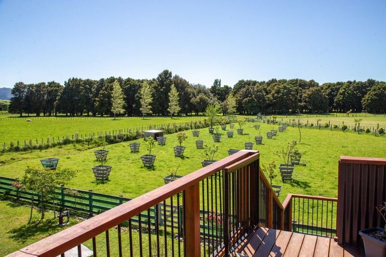 Photo of property in 50 Flax Cutter Lane, Woodside, Greytown, 5794