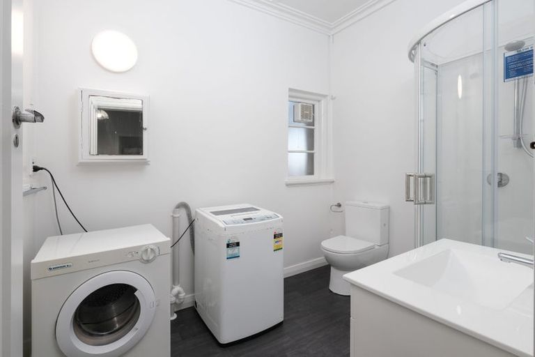 Photo of property in 1/35 Tennyson Street, Dunedin Central, Dunedin, 9016
