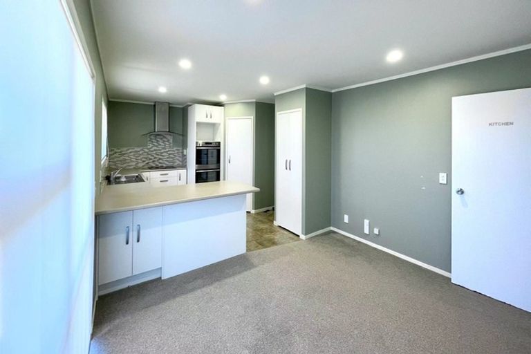 Photo of property in 254 Don Buck Road, Massey, Auckland, 0614