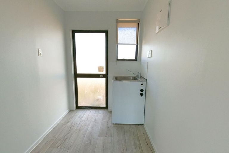 Photo of property in 2/35 Hill Crescent, Papakura, 2110