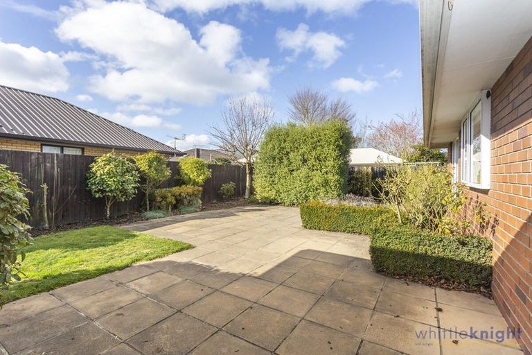 Photo of property in 8 Innisfree Place, Northwood, Christchurch, 8051